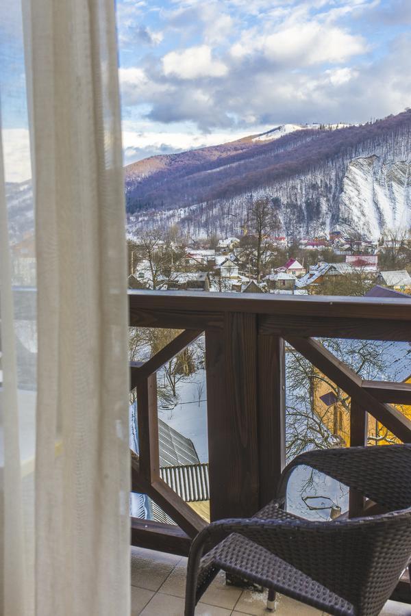 Hotel&Restaurant Premium Club Yaremche Exterior foto
