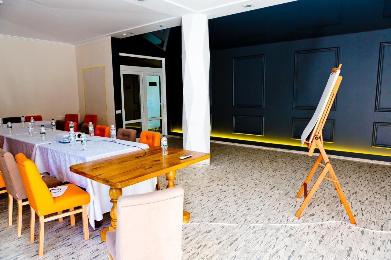 Hotel&Restaurant Premium Club Yaremche Exterior foto